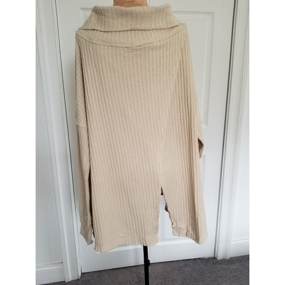 Free People Juicy Long Sleeve Stone Cold Beige Waffle Knit Cowl Neck Size M - Picture 3 of 9
